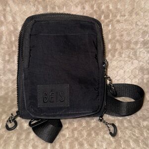 BEIS Sport Sling - Excellent Condition